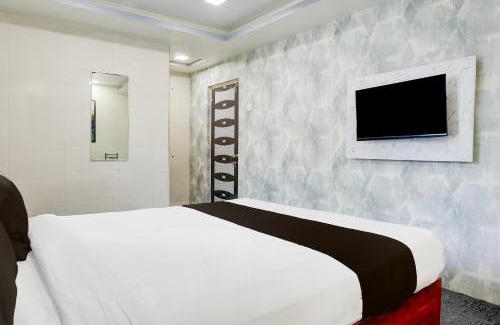 Pune Hotel | Super Collection O Katraj Near KK Market