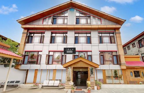 Rajbagh Hotel | Super Collection O Rajbagh