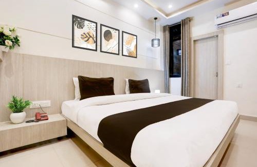 Udaipur Hotel | Super Collection O Rampura Near Sajjan Garh Fort formerly Blue Mountain