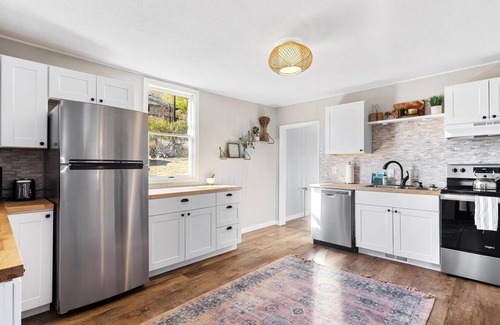 Red Lodge House | Super cute newly remodeled West Bench Retreat residential home in Red Lodge