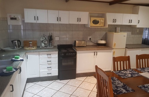 Krugersdorp Ski Chalet | Super Deluxe Family Chalet