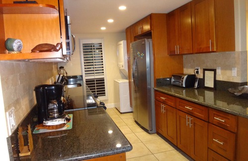 Maalaea Condo | Super Luxury, Direct Oceanfront, 20 yards From Ocean, Whale Watchers Paradise