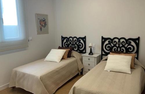 Noja Apartment | SUPER OFERTA NOVIEMBRE en la playa apartamento pie de playa YELLOW, un lujo, totalmente nuevo, también para tu mascota