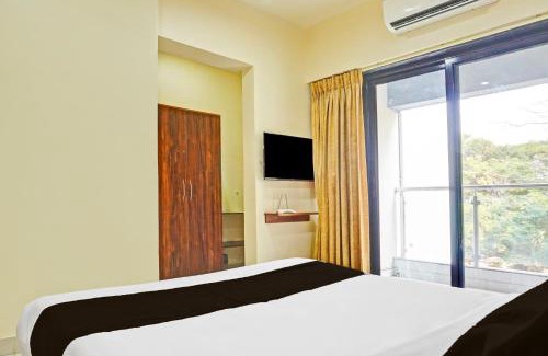 Hadapsar Hotel | Super Townhouse Amanora Park Town Formerly Samrat Inn