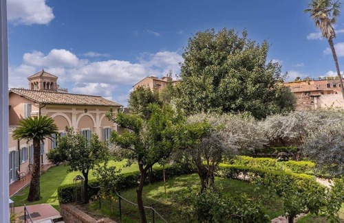 Campitelli Apartment | Superb 1BR Suite Near Capitoline Museums