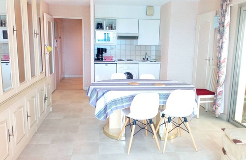 Frejus Port Apartment | Superb apartment, 40 m², great sea view, facing the beaches