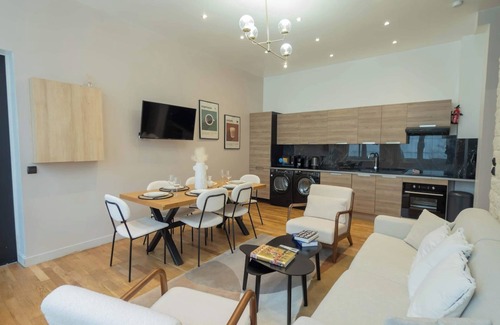 Strasbourg -Saint-Denis Apartment | Superb Apartment in the Center of Paris
