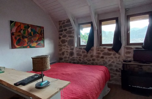 Saint-Martin-de-Valamas Bed & Breakfast | Superb loft gîte /bed and breakfast: La grange d ArtDèche