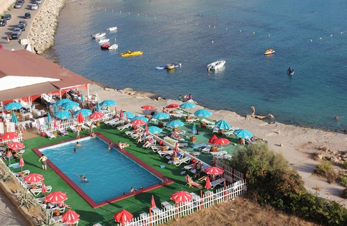 Santa Ponsa Apartment | Superb Front Line Apartment with fantastic sea views