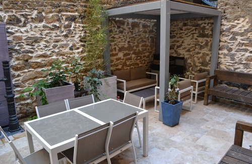 Gorge de Loup House | Superb old boat shop in Saone 10 minutes from Vieux Lyon