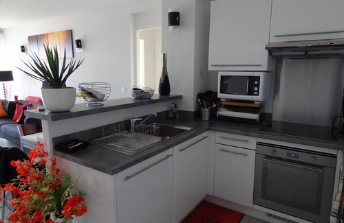 Miramar Apartment | SUPERB T3 CLASSIFIED 3*, VIP, SEAFRONT NOT OVERLOOKED, BED 160 CMS, FIBERED