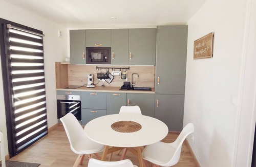 Vinon-sur-Verdon House | Superb wooden house, enclosed garden with swimming pool, welcome to the Kaz Karé!