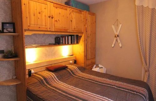 Bagneres-de-Luchon Apartment | Superbe 2 Pièces Tout Confort à Luchon - Parking, WIFI, Près Télécabine - FR-1-313-218