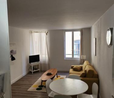 Les Grands Carmes Apartment | SUPERBE STUDiO LE PANIER NO EXTRA FEES historic district