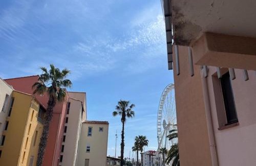 Cap d'Agde Apartment | Superbe T2 Cabine pour 5 Pers au Centre Port d'Agde avec Parking Sécurisé et Terrasses - FR-1-749-64