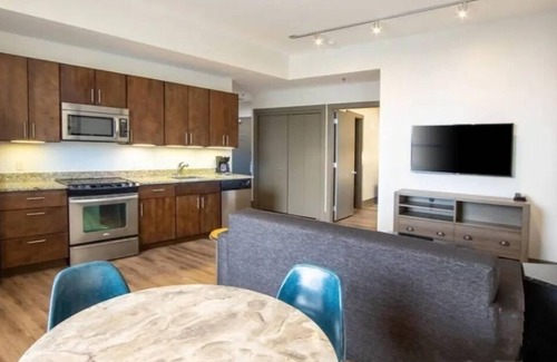 Central Business District Resort | Superbowl Perfect ResortnWalking distance to Superdome and Bourbon St