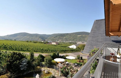 Brauneberg Apartment | Superior double room with balcony Rate 3 nights - Weingut Gehlen-Cornelius