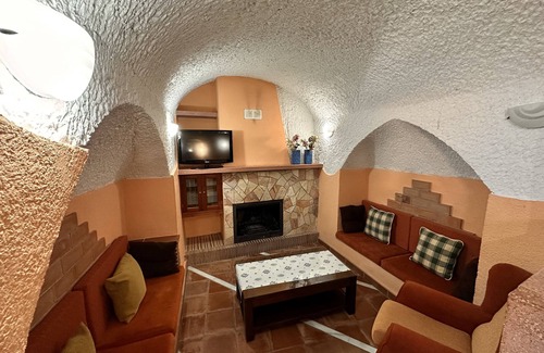Benalua de Guadix Apartment | Superior Family Cave for 4 people