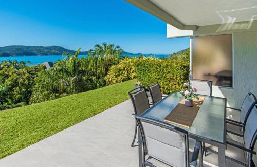 Hamilton Island Apartment | Superior Poinciana 011 on Hamilton Island