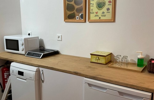 Consuegra Apartment | Superior Studio 'Biblioteca' with Terrace, Wi-Fi and Air Conditioning