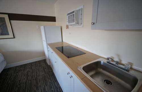 South Lethbridge Hotel | Superlodge Canada Lethbridge