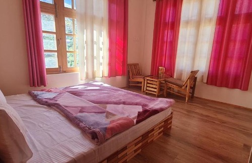 Keylong House | SURAJ HOME STAY KEYLONG