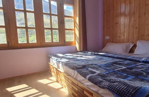 Keylong House | SURAJ HOME STAY KEYLONG