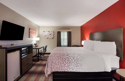 Higginsville Hotel | SureStay Hotel by Best Western Higginsville