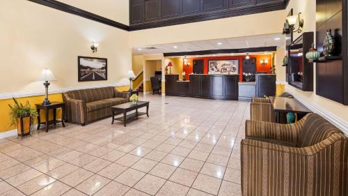 Alvin Hotel | SureStay Plus Hotel by Best Western Alvin