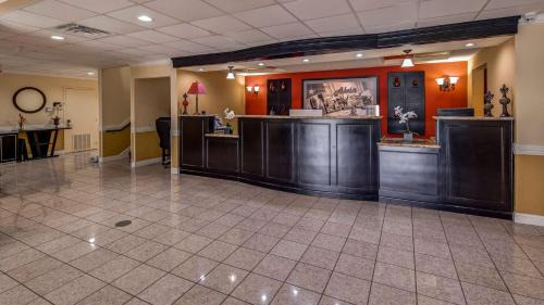 Alvin Hotel | SureStay Plus Hotel by Best Western Alvin