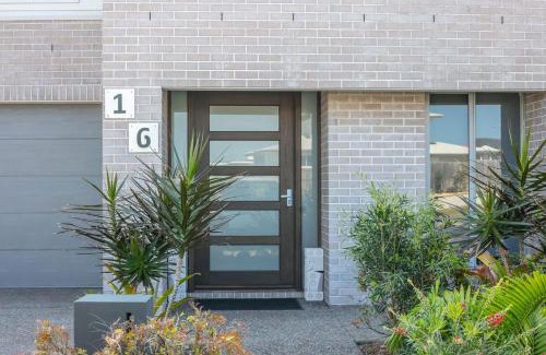 Yamba House | Surf and Dunes