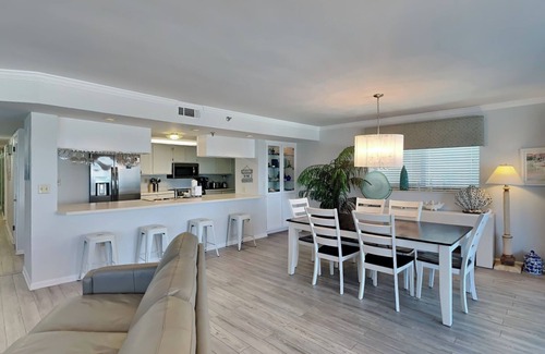 Fort Walton Beach Condo | Surf Dweller #501 - Beachfront Condo w/Gulf views, Pool Access