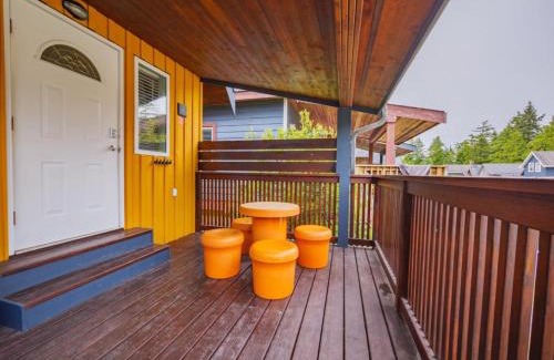 Ucluelet House | Surf Haven - Cabin in Ucluelet - Sleeps 5