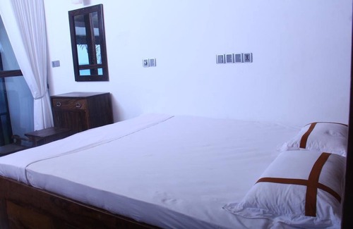 Matara Hotel | Surf Point - Beach Front Stay
