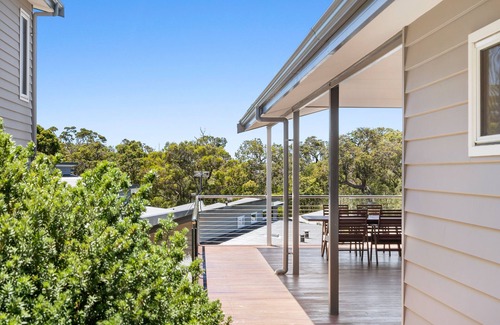 Dunsborough House | Surf's Up @ Cape Villas