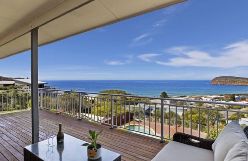 Copacabana House | Surf's Up @ Copa - Pool and Ocean Views