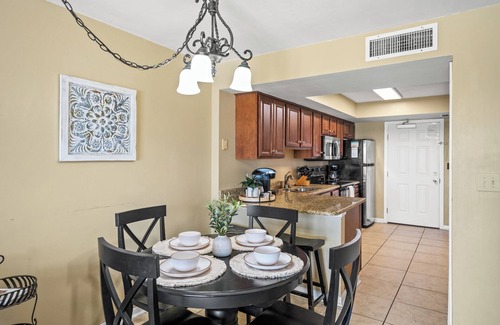 Gulf Shores Condo | Surf Side Shores: RIGHT ON THE BEACH! One week of summer left or book for fall!