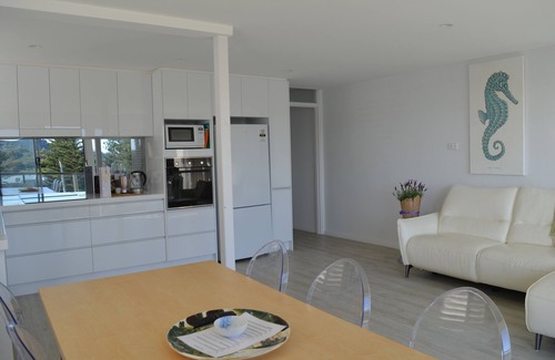 Avalon Beach Apartment | Surf View at Avalon Beach