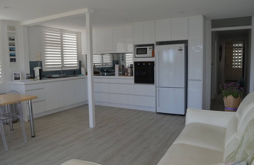 Avalon Beach Apartment | Surf View at Avalon Beach