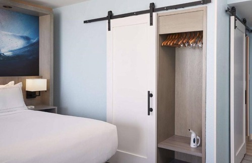Cocoa Beach Hotel | Surfside Splendor! Close to Cocoa Beach, Onsite Pool, Parking!