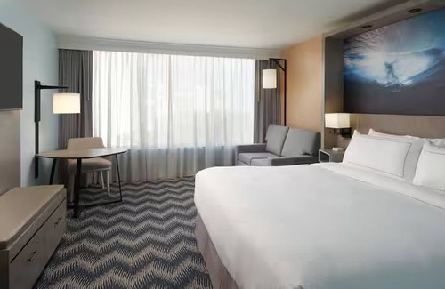 Cocoa Beach Hotel | Surfside Splendor! Close to Cocoa Beach, Onsite Pool, Parking!
