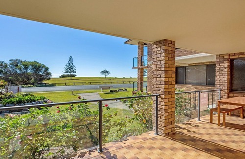 Forster Apartment | Surfspray 2 - Pebbly Beach