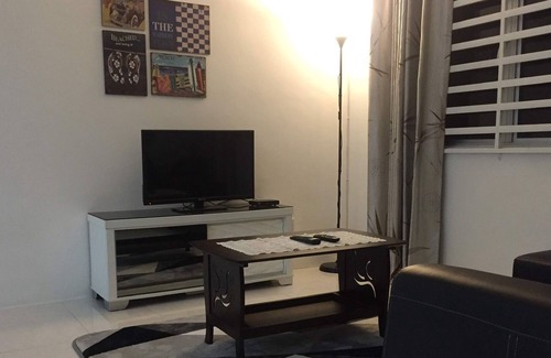 Pelindung Apartment | Sutra Damai Guesthouse near coast of Teluk Chempedak and Pelindung Hill. 1 min walk to beach