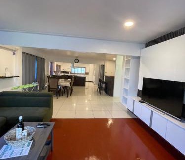 Suva Apartment | Suva Bright & Spacious 3BR & Pool