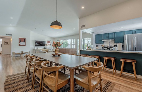 Knoell Scottsdale House | SW Boho in N. Scottsdale! Heated Pool w/Hot Tub + Putt + Firepit + Mt View