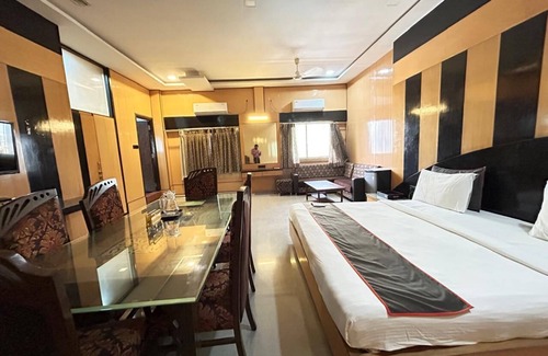 Hingana Hotel | SwagStay Hotel Rahul Palace Nagpur