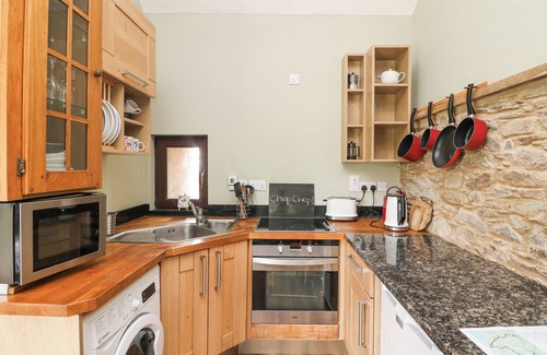 Tacumshane Cottage | SWALLOW'S NEST, pet friendly in Tacumshane, County Wexford