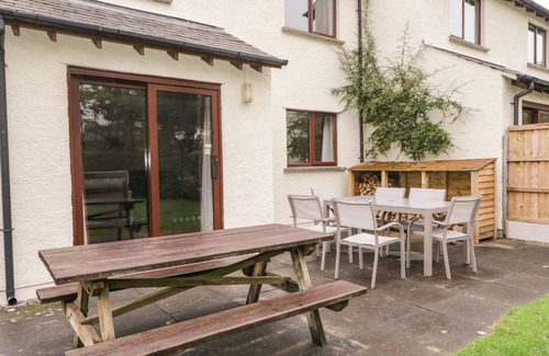 Torver Cottage | SWALLOWDALE, pet friendly, with open fire in Torver