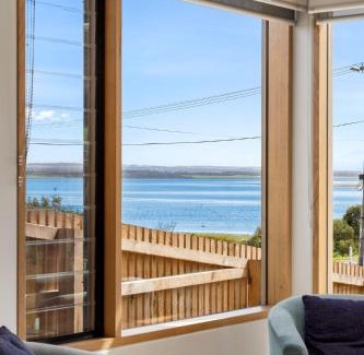 Queenscliff House | Swan's Reach