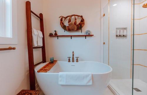 Historic Railroad District House | Swank House on Main St in Ashland